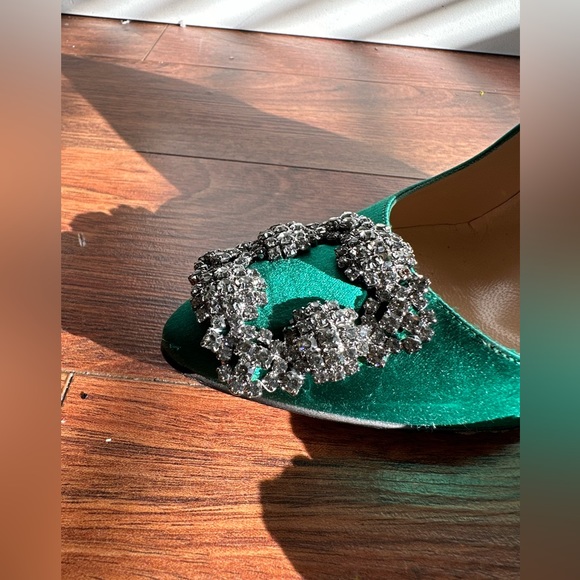 Manolo Blahnik Green Satin Hangisi Pumps. Size 7. Authentic!!! - Picture 5 of 16